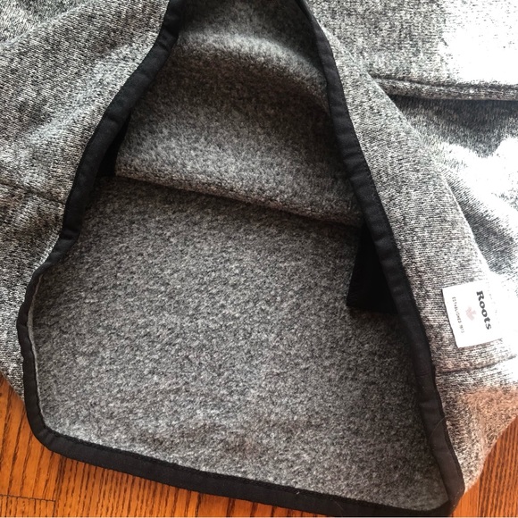 NEW ROOTS HALF ZIP PULL OVER SWEATER CREWNECK - Picture 16 of 16